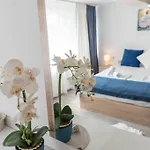 Apartament Artistic Space Near Chataldzha